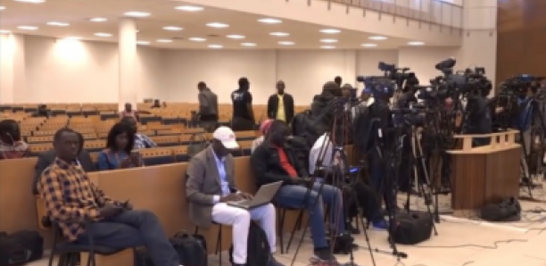 Palais de justice : une militante de Bamba Fall vient d'être arrêtée en pleine audience