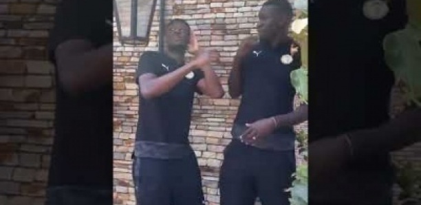 La très belle ambiance dans la tanière entre Sadio, Gana, Kouyaté et les bleus