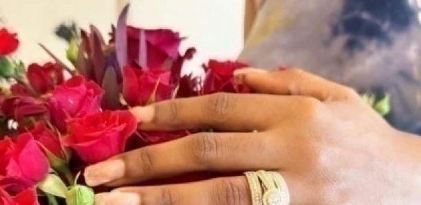 Fiançailles – Bague, bouquets, beaucoup d’amour…: Racky Aïdara dévoile le cadeau de son amoureux depuis Paris (photos)