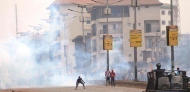 Deux morts, au moins, en Guinée lors de manifestations à Conakry