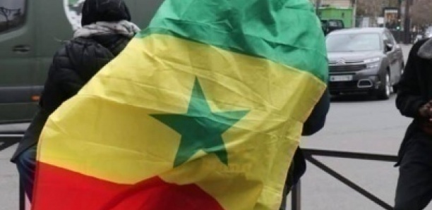 PARIS : RASSEMBLEMENT CONTRE LE « COUP D’ÉTAT CONSTITUTIONNEL » DE MACKY SALL