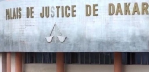 Palais de justice: des acolytes atterrissent à la gendarmerie pour un différend et sont pris avec un seau et une enveloppe rempli de chanvre indien