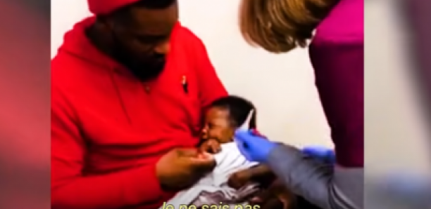 La façon dont ce père calme son fils chez le médecin va vous toucher en plein cœur