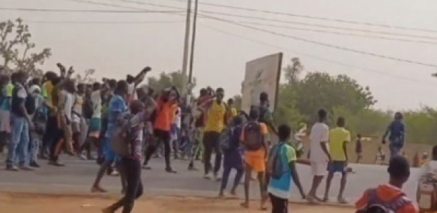 Sandiara : un élève tué par arme à feu, ses camarades dans la rue