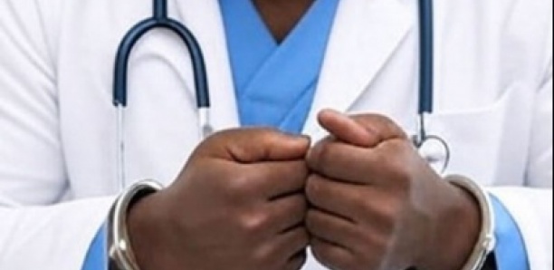 De l’aura au sursis : le faux ‘Docteur Khouma’ condamné pour avoir joué avec la santé des enfants