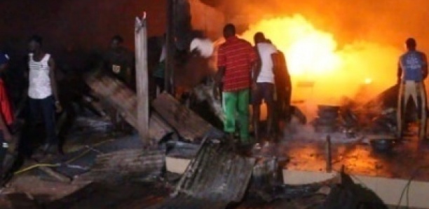 Incendie à la gare routière de Thiès : Des pertes estimées à plus de 20 millions FCFA