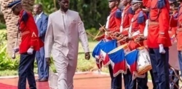 Insolite au Palais : la devise du Sénégal massacrée