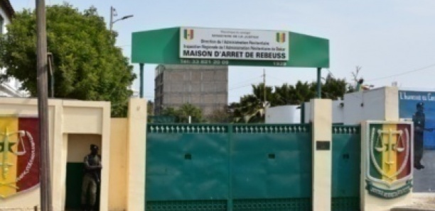 Évasion de Boy Djinné : mandat de dépôt pour les trois gardes pénitentiaires et les deux complices