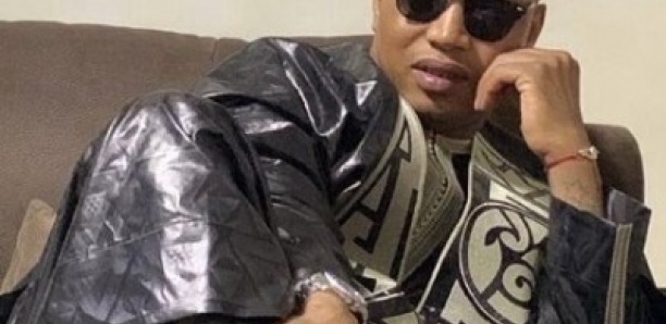 El Hadji Diouf impose son élégance et sa classe dans son grand boubou de « kilifeu »