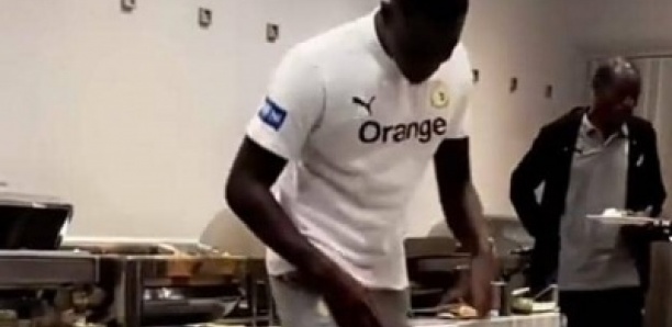 Bizutage : À mourir de rire, les pas de danse de Moussa Niakhité