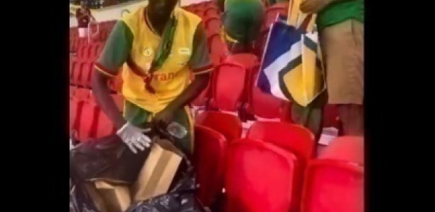 Quand les supporters sénégalais s’inspirent des japonais et nettoient le stade à la fin de la rencontre face au Qatar