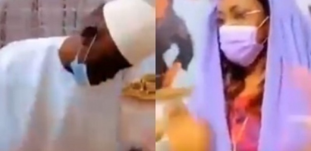 Applaudi par sa sœur Mareme, Mansour Faye esquisse des pas de danse chez…