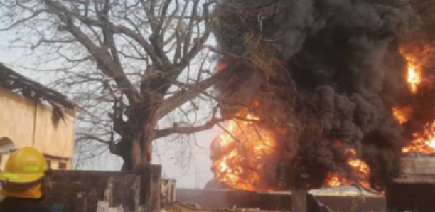 Guinée: au moins huit personnes tuées dans un incendie au centre de Conakry