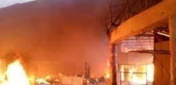 Dégâts Colossaux à Ziguinchor: L’Incendie du Marché Boucotte Cause 1,5 Milliard de Francs CFA de Pertes