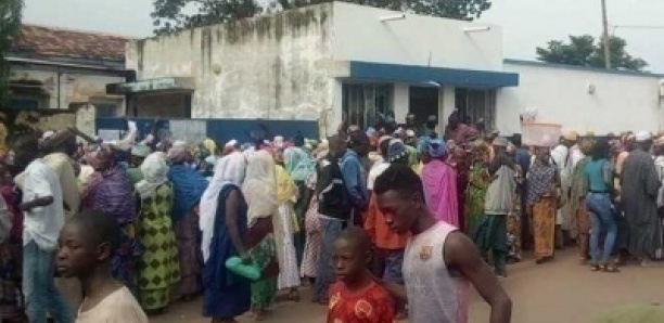 KOLDA : une femme perd son doigt dans une bousculade à la Poste pour la bourse de sécurité...