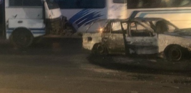 Manifs Thiaroye-Diamaguène ce mercredi matin : 2 véhicules incendiés…