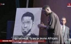 Boubou Design Dessine En Direct Diomaye Et Enflamme Le Grand Théâtre...
