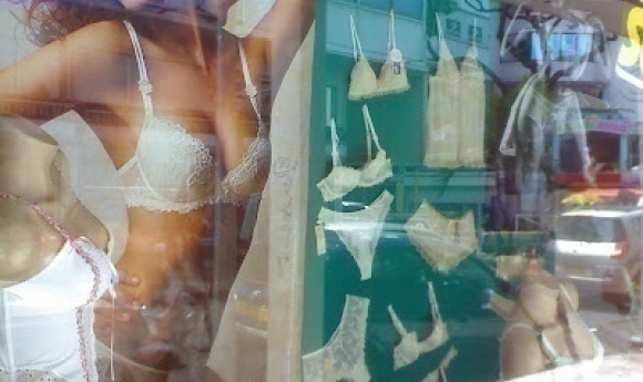 Quand La Vente De Lingerie Rime Avec Pornographie : Où Est La Limite ?