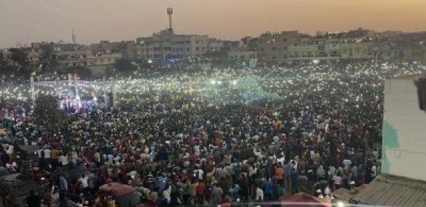 Découvrez en images l’immense foule du « Giga Meeting » de Yewwi Askan Wi du 14 mars !