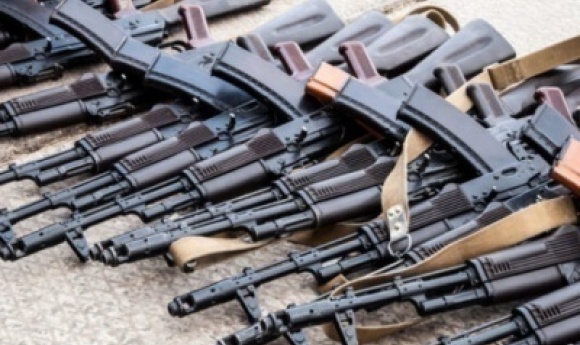 Trafic D’armes à Feu: Un émigré Et Deux Agents De Sécurité Pris La Main Dans Le Sac