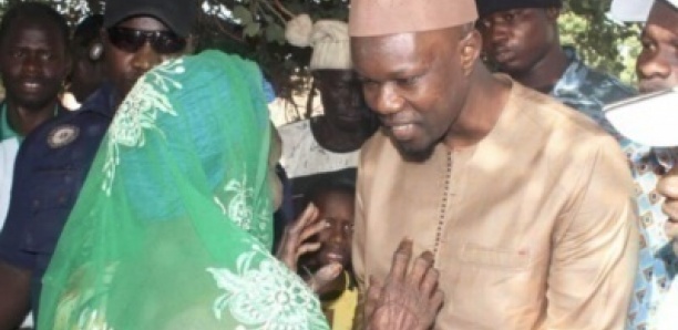 La première réaction de la maman d’Ousmane Sonko après sa libération (vidéo)