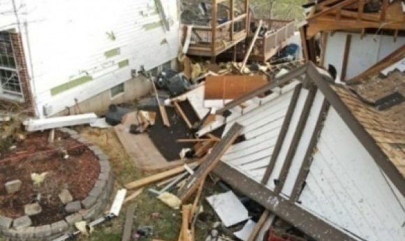 Au Moins 33 Morts Dans De Violentes Tempêtes Et Tornades Aux Etats-unis