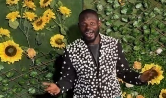 20 Ans Gniewouma 2stv, Pape Cheikh Diallo Débarque à La 2stv Au Gala Des étoiles