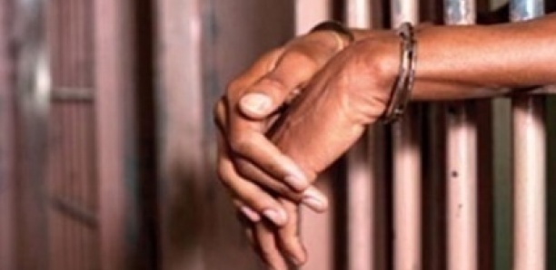 Reprises d’articles d’«Afrique Confidentielle» : un chroniqueur arrêté et déféré