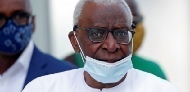 Lamine Diack a reçu son passeport et est attendu à Dakar dans les prochains jours