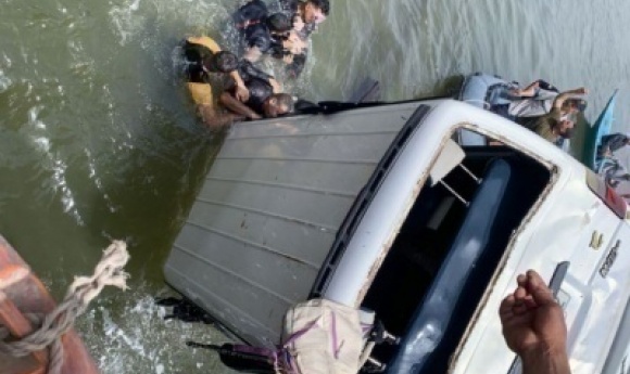 Tragique Accident En Égypte: Un Minibus Plonge Dans Le Nil, Au Moins Dix Morts à Déplorer
