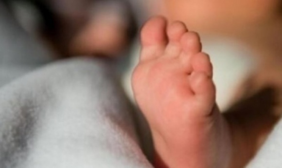 «l’enfant était Entre Ses Jambes…» : La Veuve Accusée D’avoir Tué Son Bébé, Sa Mère Rejoue Le Film De L’accouchement Surprise