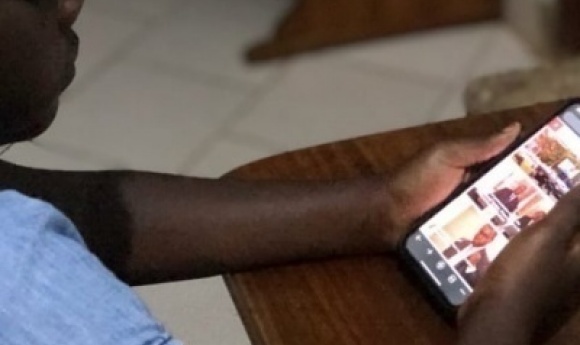 Fraude Au Bac Blanc : Un Corrigé Retrouvé Sur Son Téléphone, Une élève Balance Tout