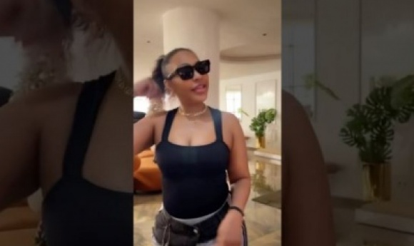 Devenue Grand Mère, Viviane S’affiche Plus Rajeunie Que Jamais