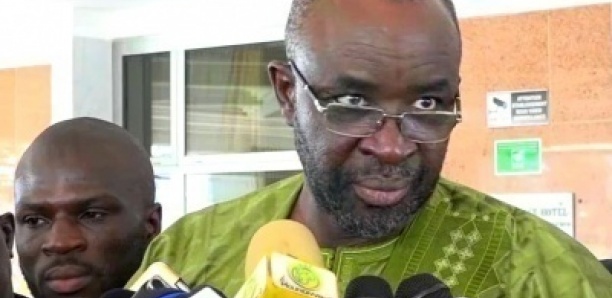 Moustapha Cisse Lo tacle le ministre Diouf SARR et le traite de nullards « Xamoul Daara »