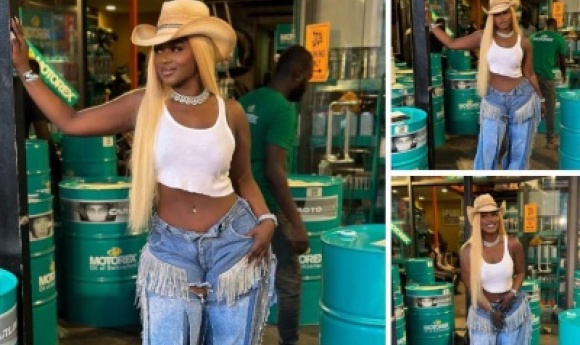 Mia Guissé Adopte Un Look Cowgirl Urbain Pour Un Clip