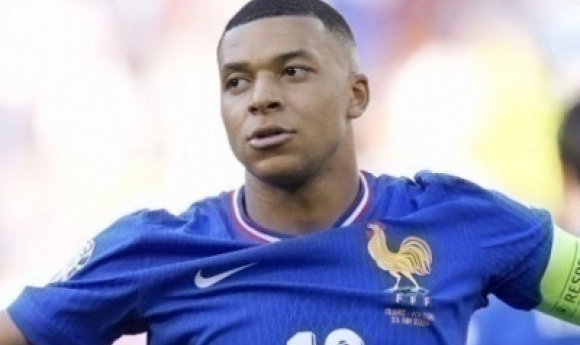 Équipe De France : Kylian Mbappé A Encore Fait Scandale