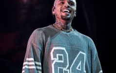 Accusé D'agression, Le Chanteur Chris Brown Plaide Non Coupable De Nouvelles Charges