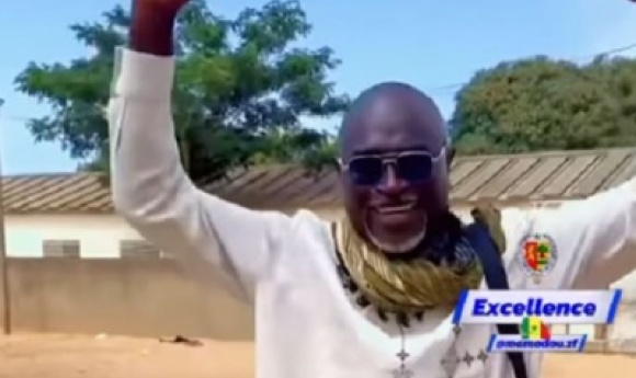 Père Ndiouga Thiam Décroche Enfin Son Bac : « Mieux Vaut Tard Que Jamais »