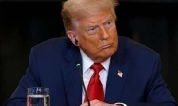 Etats-unis : Donald Trump Expulse Des Immigrés En Situation Irrégulière Vers L’afrique Australe, Faute D’accord Avec Leurs Pays