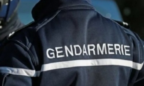 Fausse Carte, Menottes Et Arme Factice : Comment Le Faux Gendarme A été Démasqué