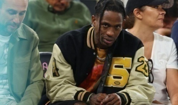 Le Rappeur Américain Travis Scott Arrêté Ivre à L’hôtel George V à Paris Après Une Bagarre