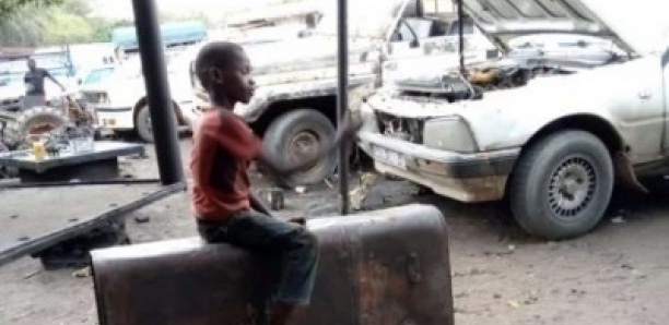 Mboro : Un camion chargé de latérite écrase la tête d'un jeune apprenti mécanicien de -10 ans.