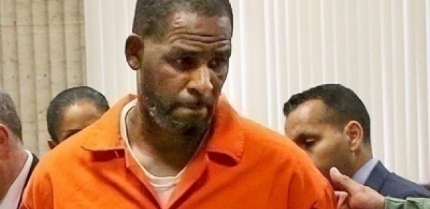Procès de R Kelly: le chanteur refuse de témoigner pour sa propre défense