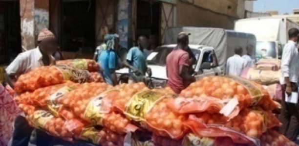 Marché Castors : un commerçant Guinéen appréhendé avec 47 kg de chanvre indien, risque 15 ans de réclusion criminelle