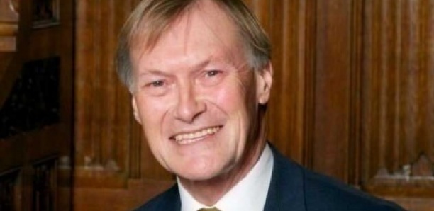 Le député britannique David Amess poignardé à mort par un Somalien